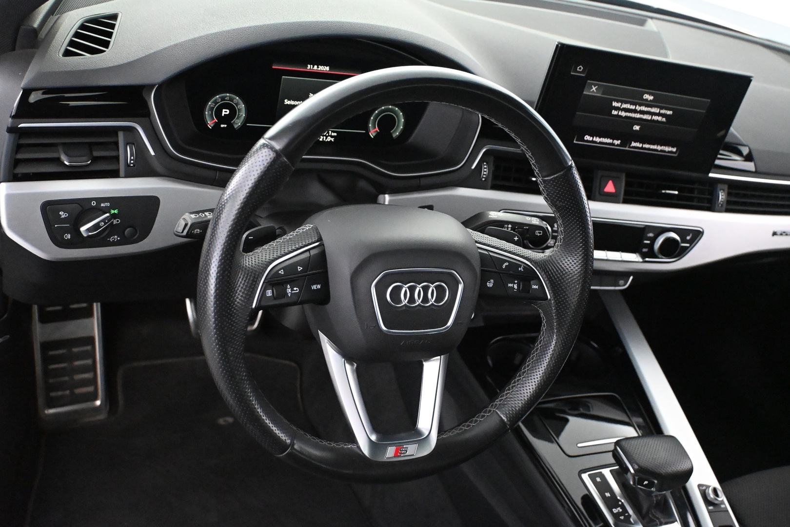 AUDI A4 2022
