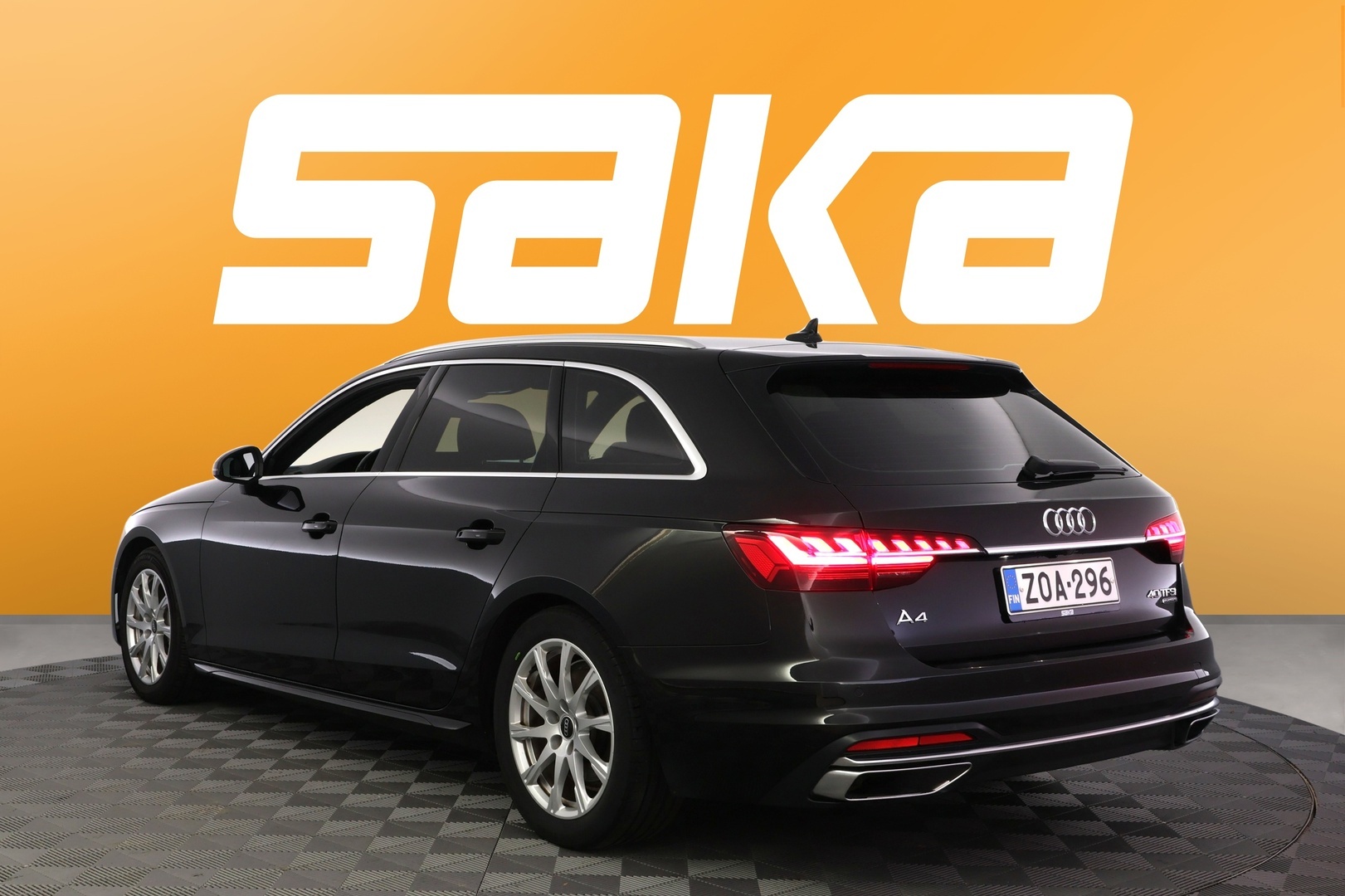 AUDI A4 2022