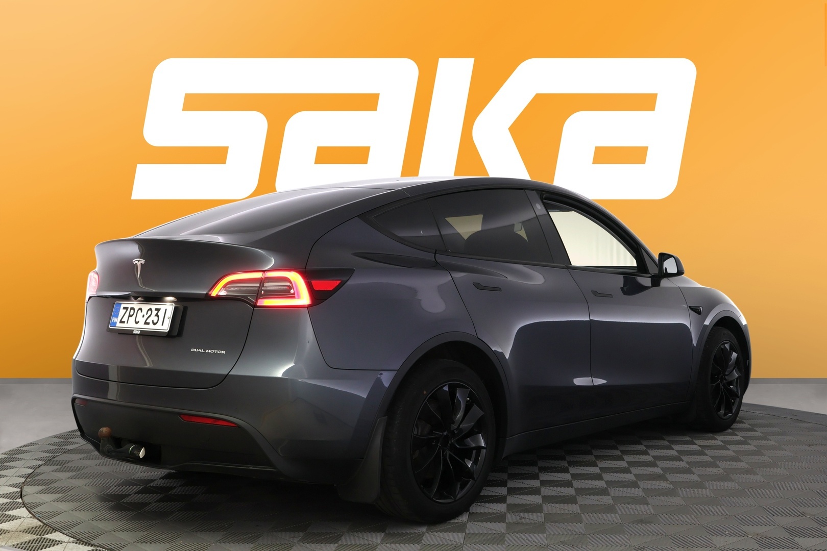 TESLA Model Y 2021