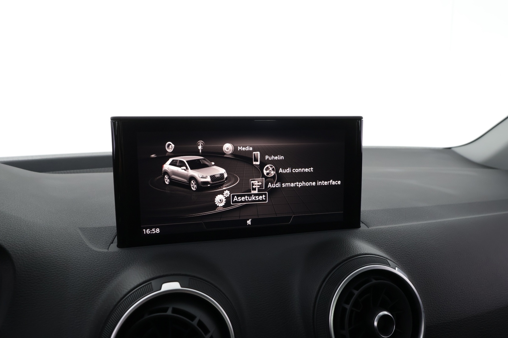 AUDI Q2 2023