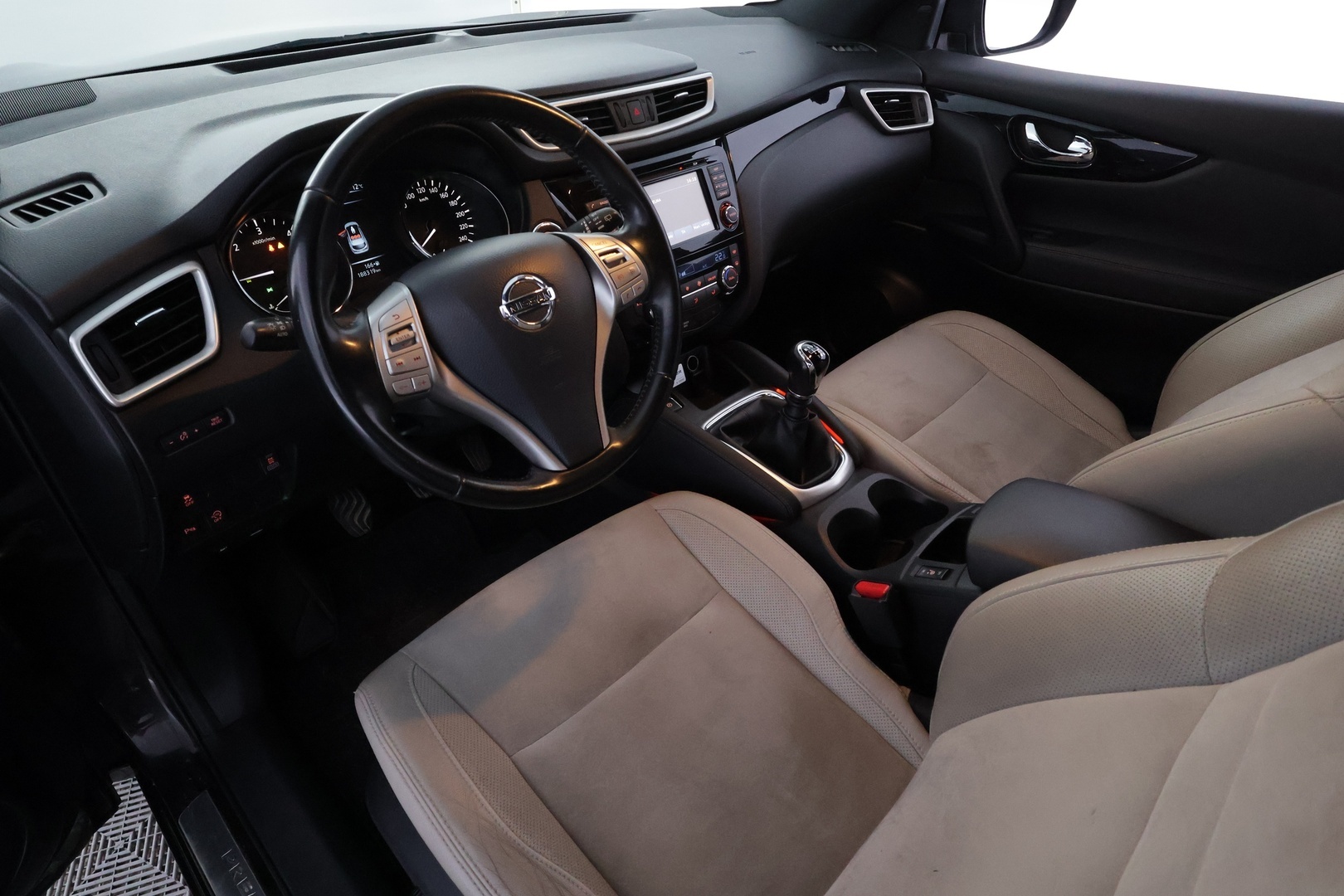 NISSAN Qashqai 2014