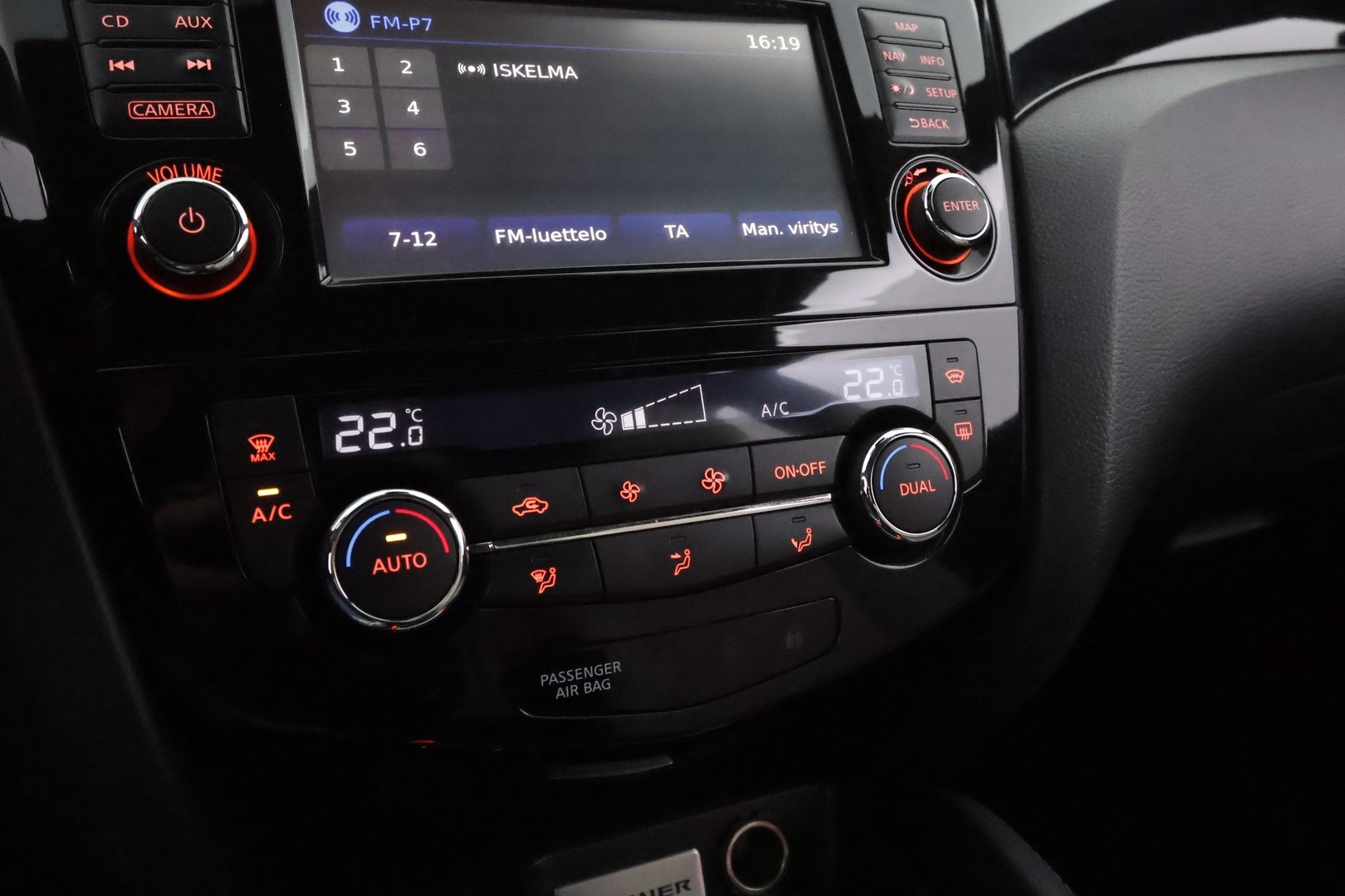 NISSAN Qashqai 2014