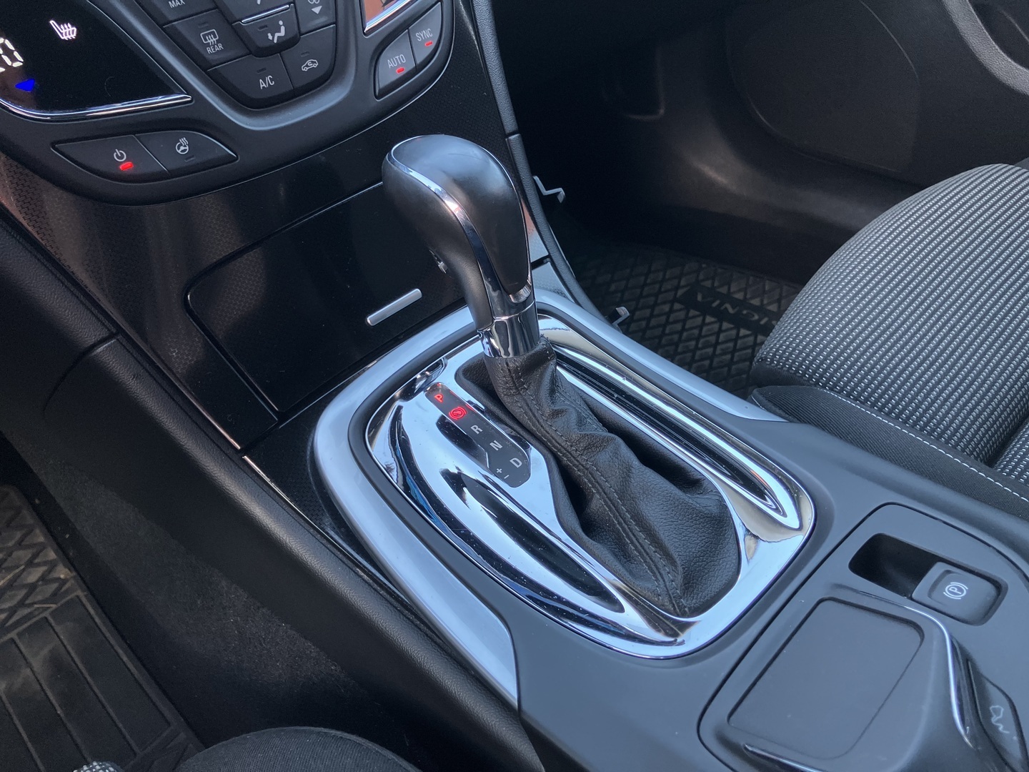 OPEL Insignia 2015