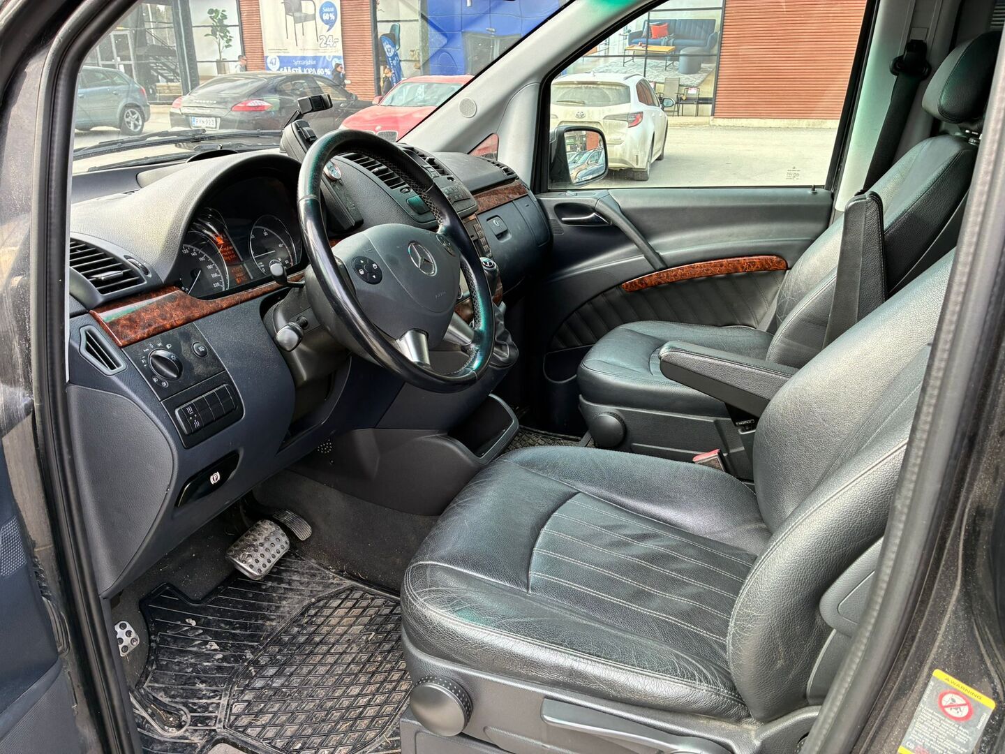 MERCEDES-BENZ Viano 2012