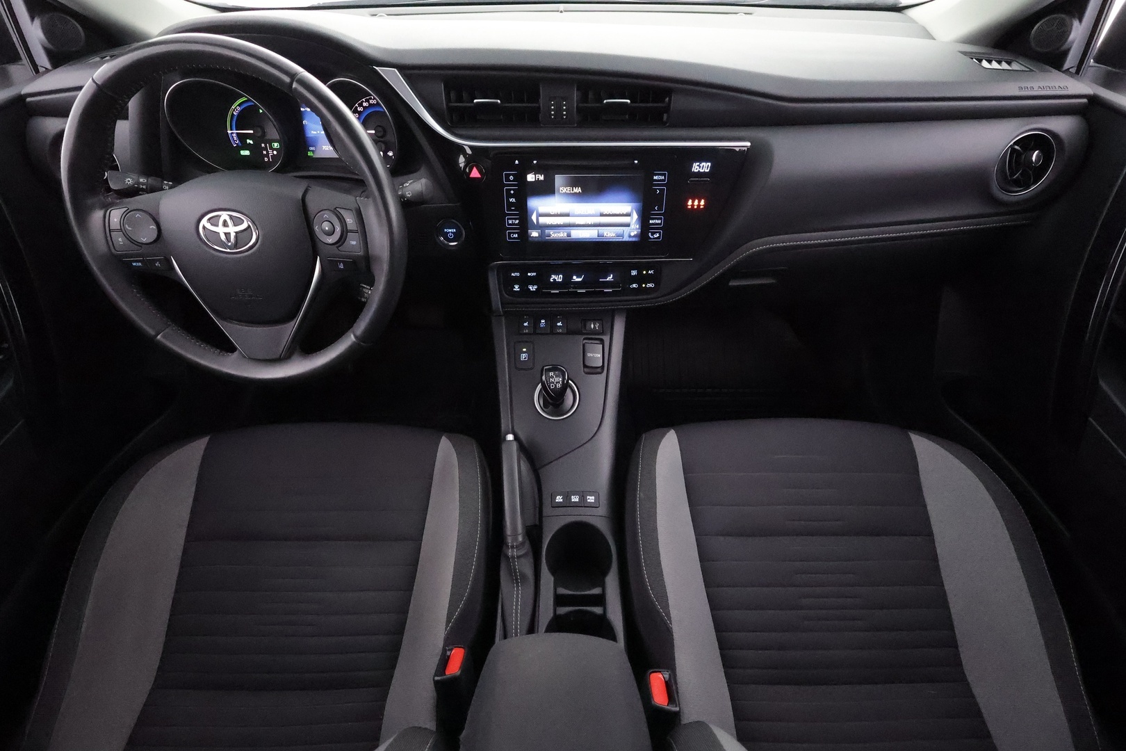 TOYOTA Auris 2017