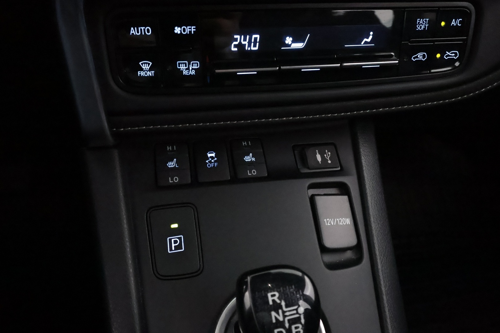 TOYOTA Auris 2017
