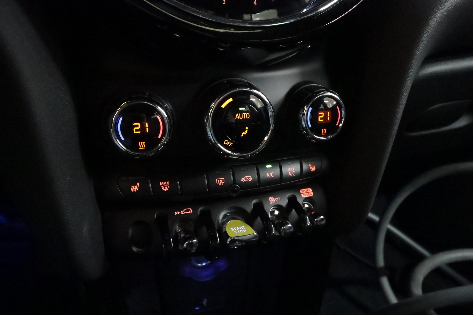 MINI Hatchback 2023