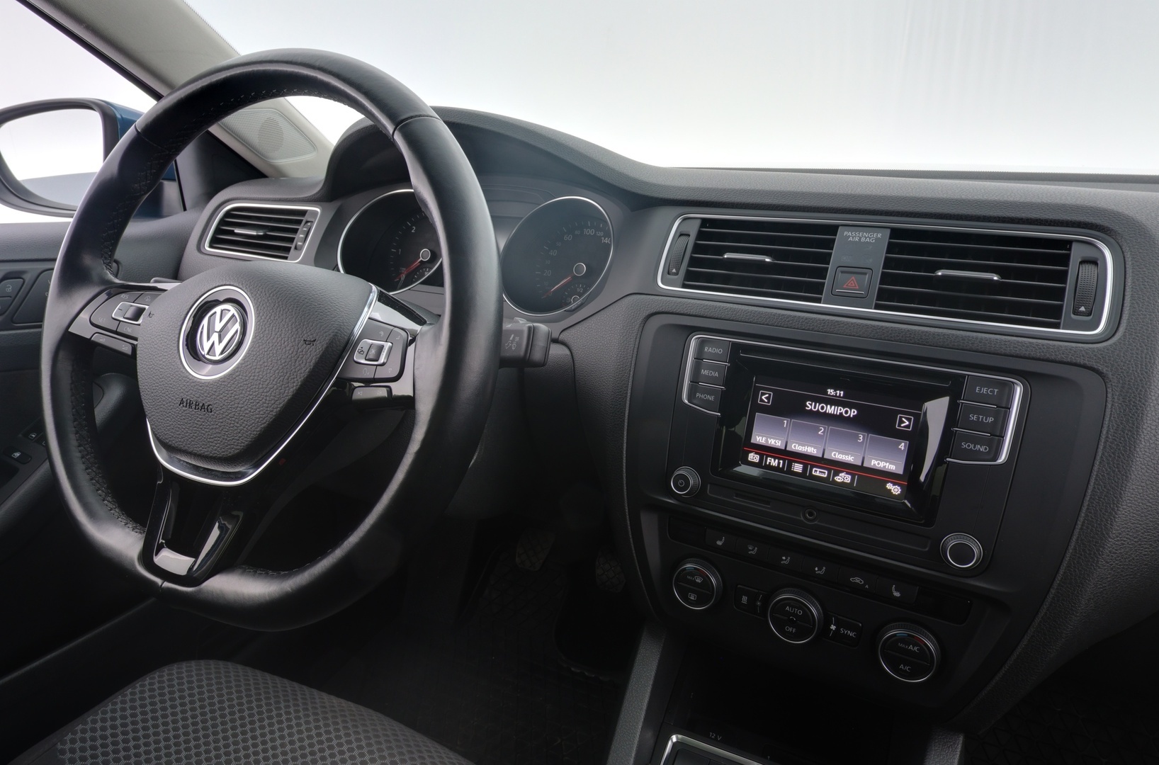 VOLKSWAGEN Jetta 2016