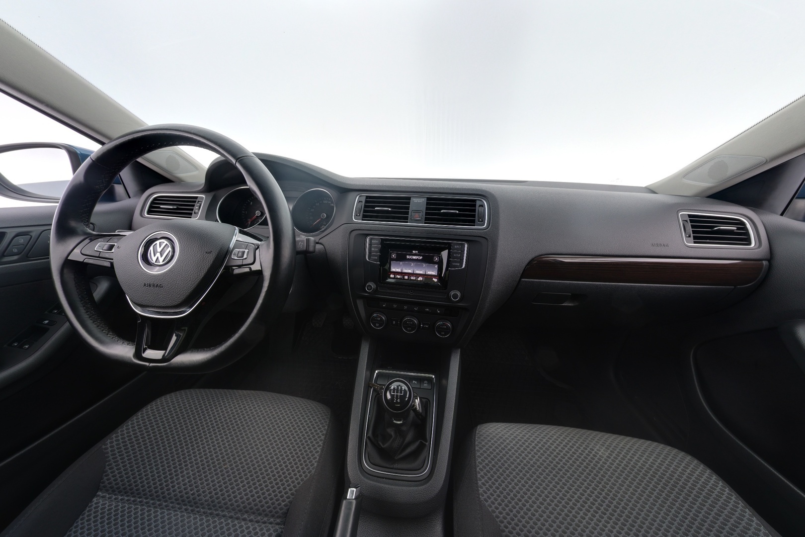 VOLKSWAGEN Jetta 2016