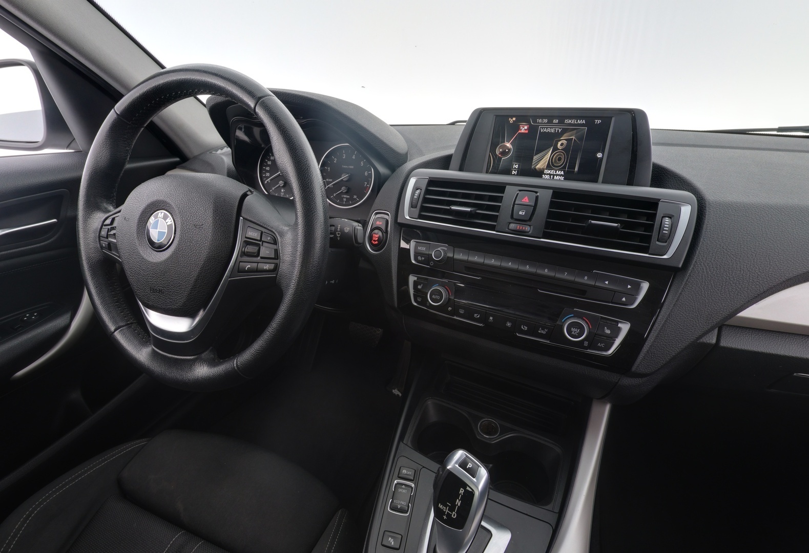 BMW 118 2017