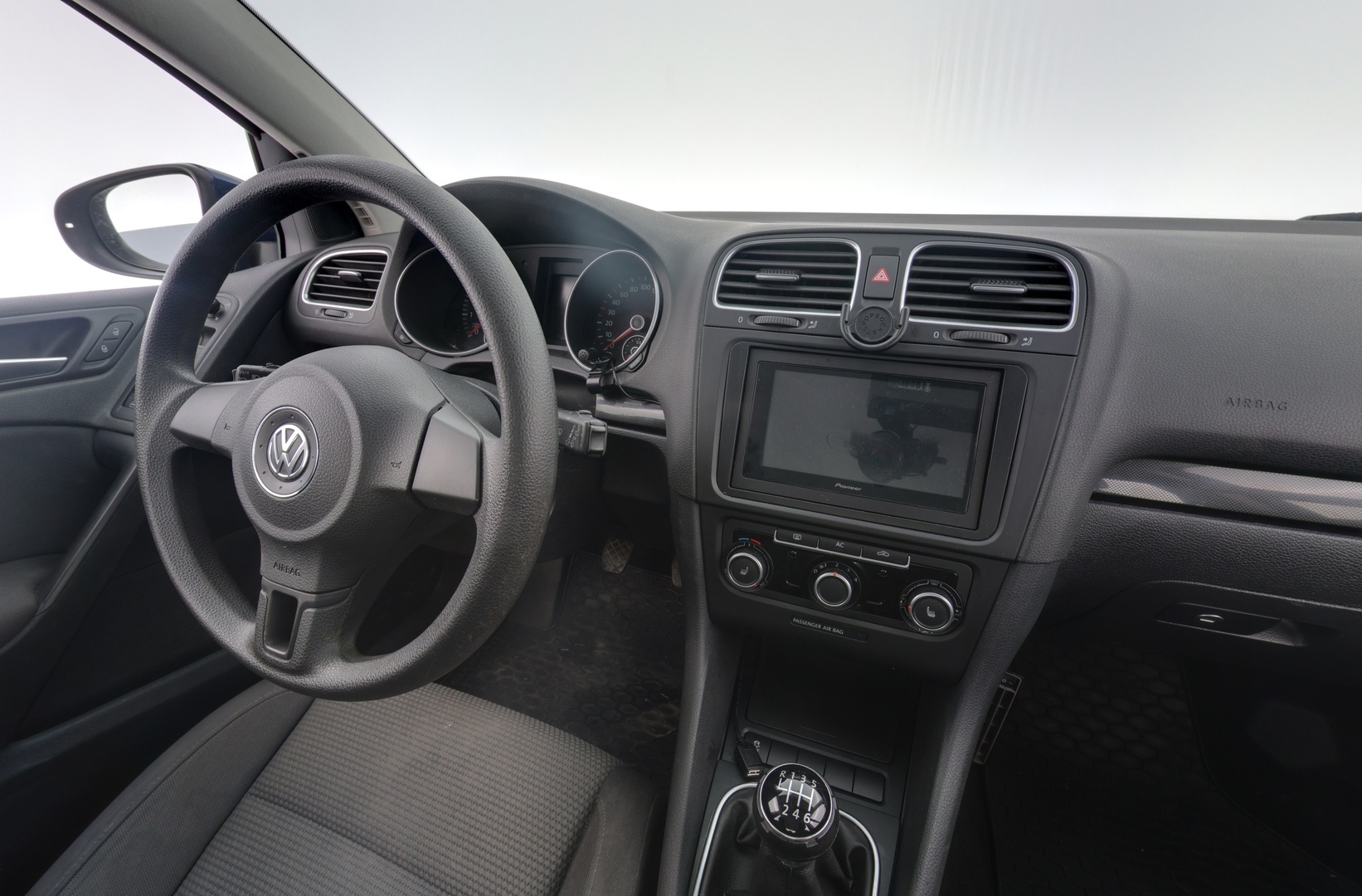 VOLKSWAGEN Golf 2012