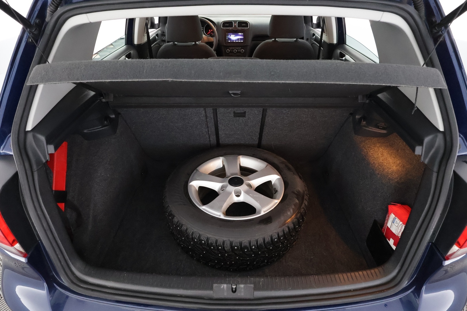 VOLKSWAGEN Golf 2012