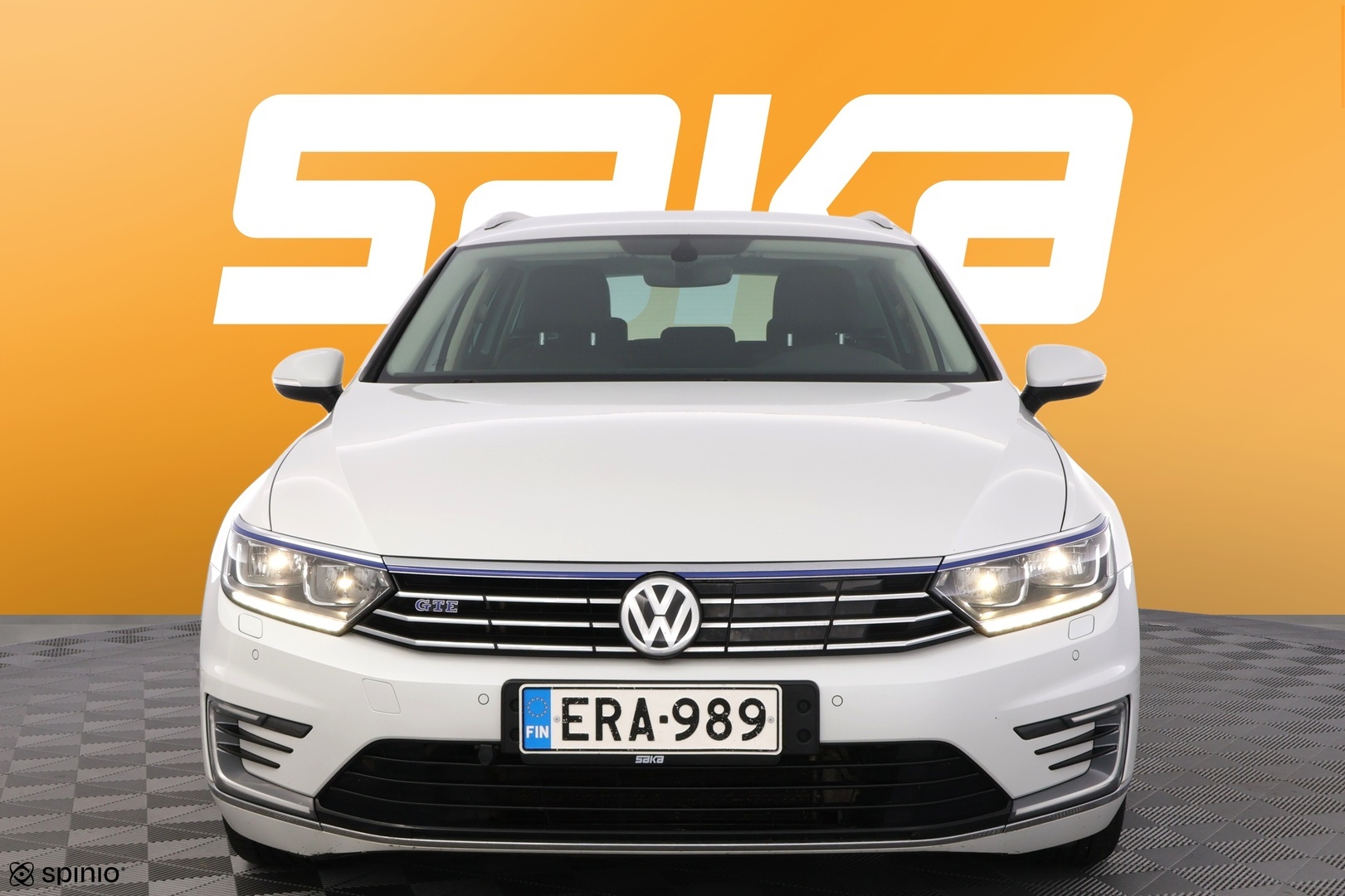 VOLKSWAGEN Passat 2016