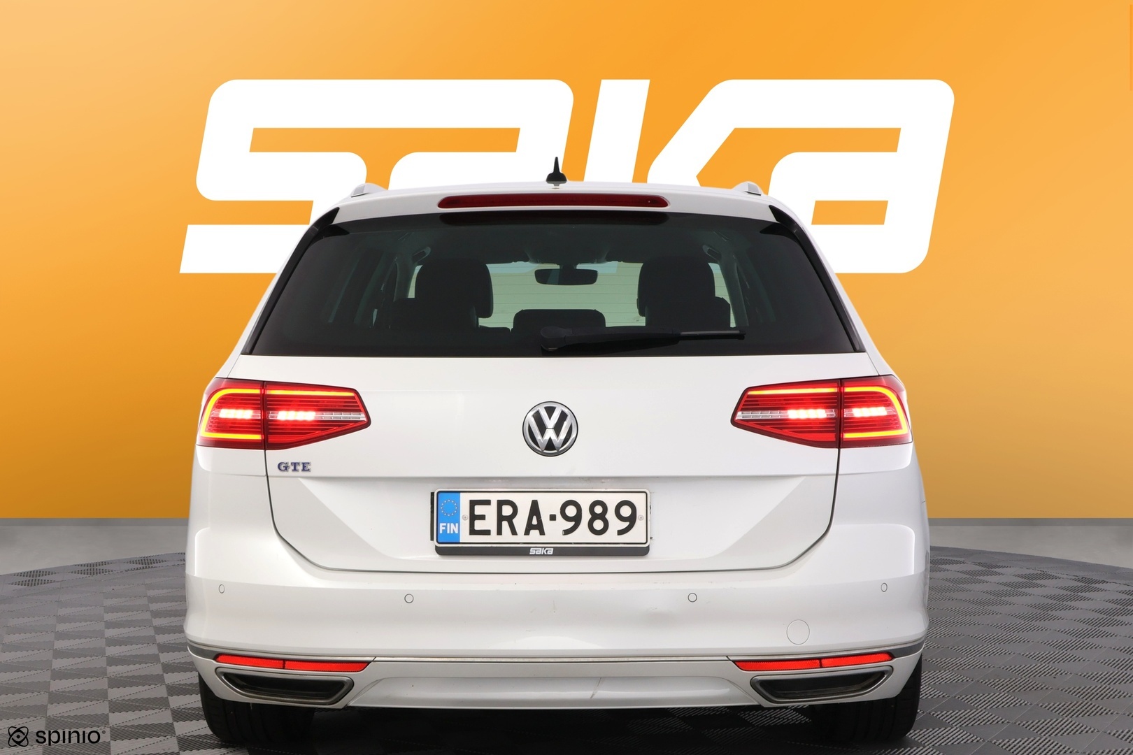 VOLKSWAGEN Passat 2016