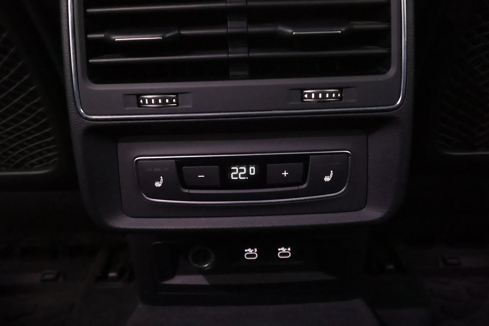 AUDI Q7 2021