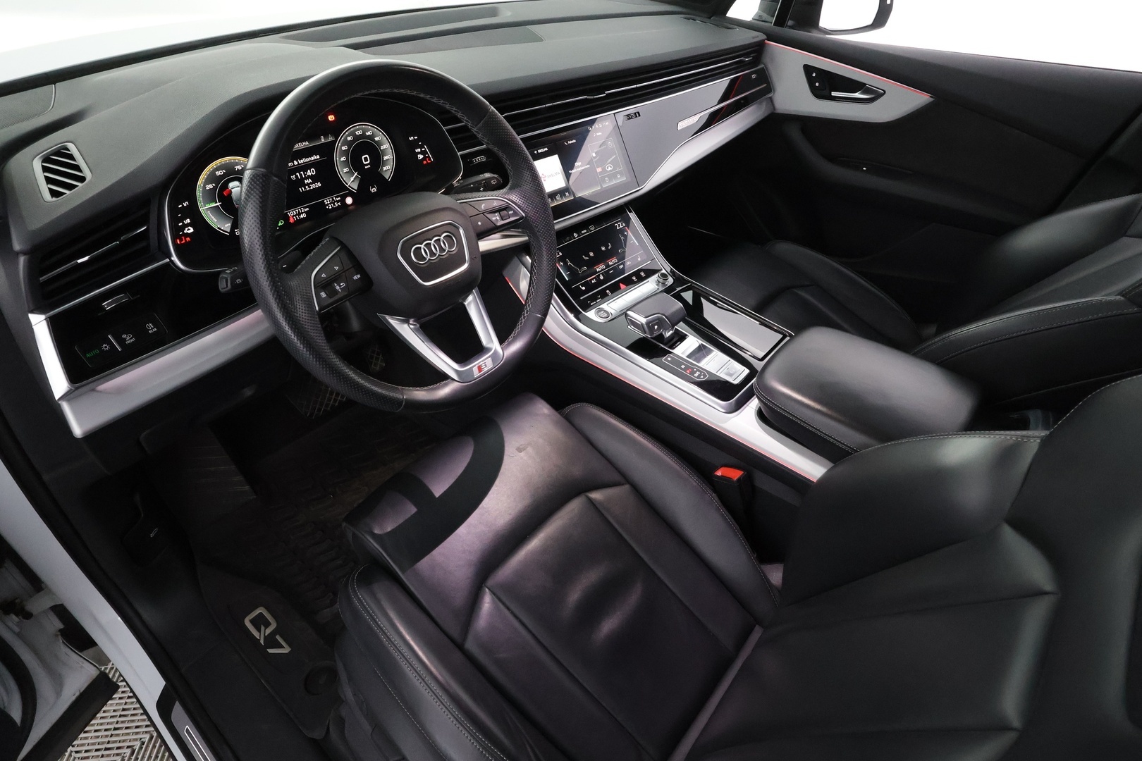 AUDI Q7 2021