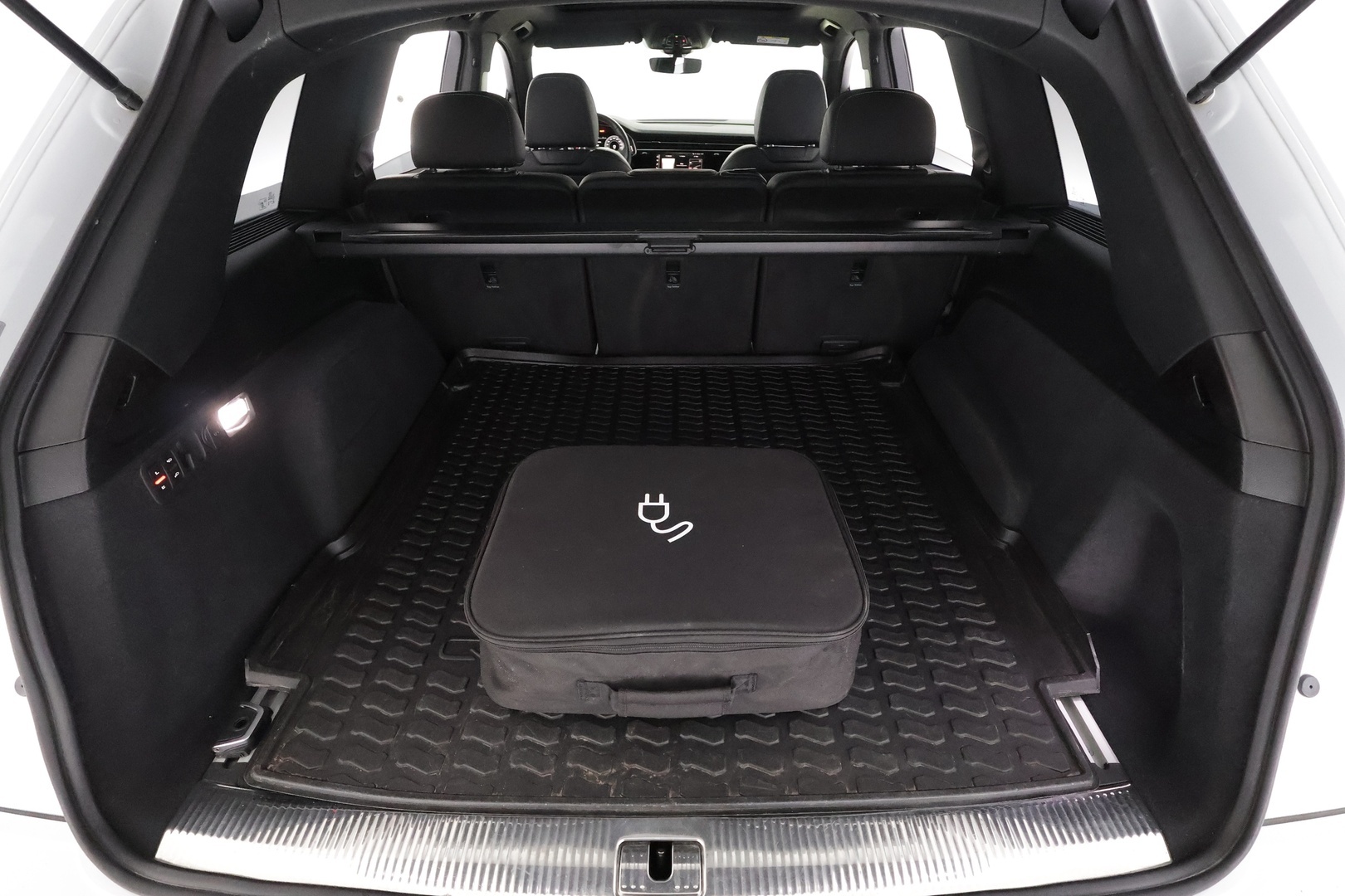 AUDI Q7 2021