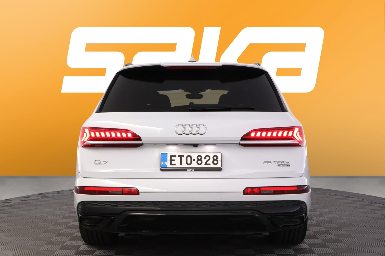 AUDI Q7 2021