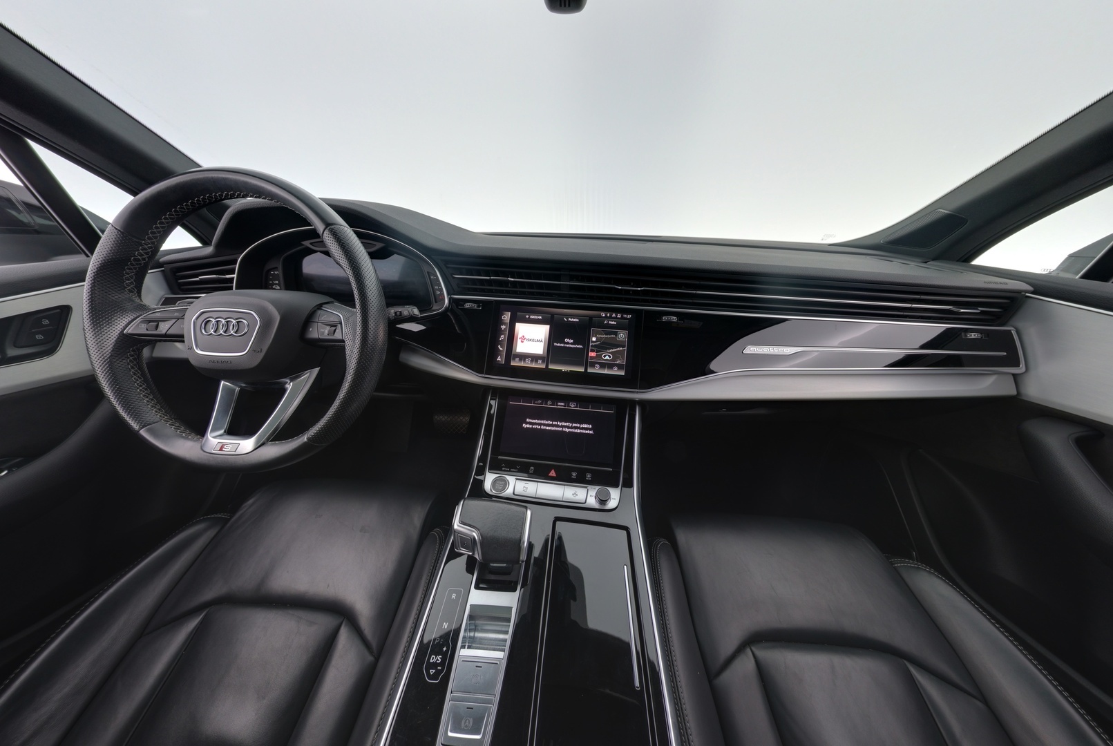 AUDI Q7 2021