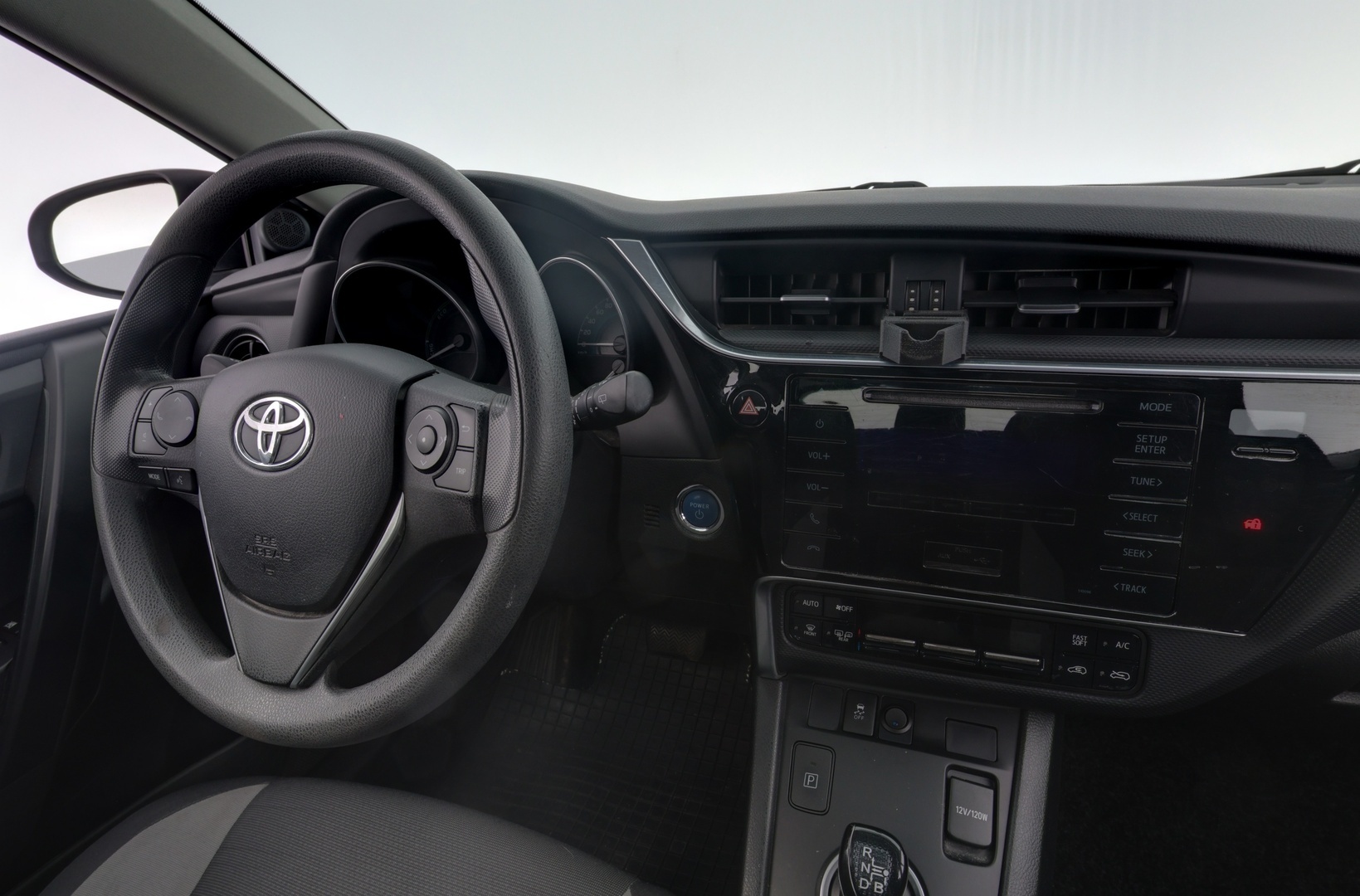 TOYOTA Auris 2016