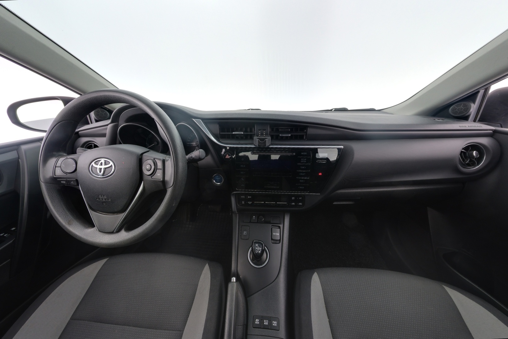TOYOTA Auris 2016