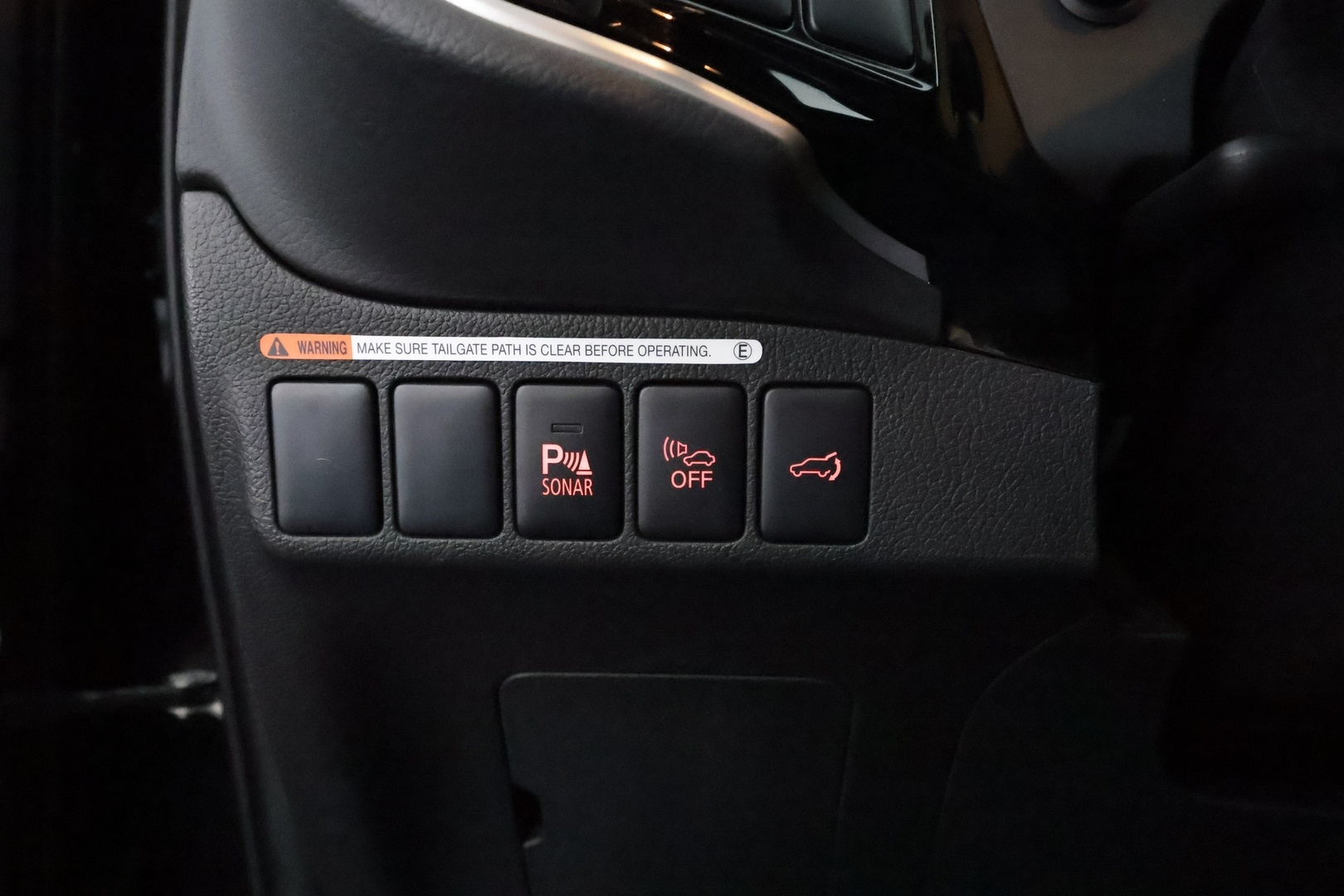 MITSUBISHI Outlander PHEV 2015