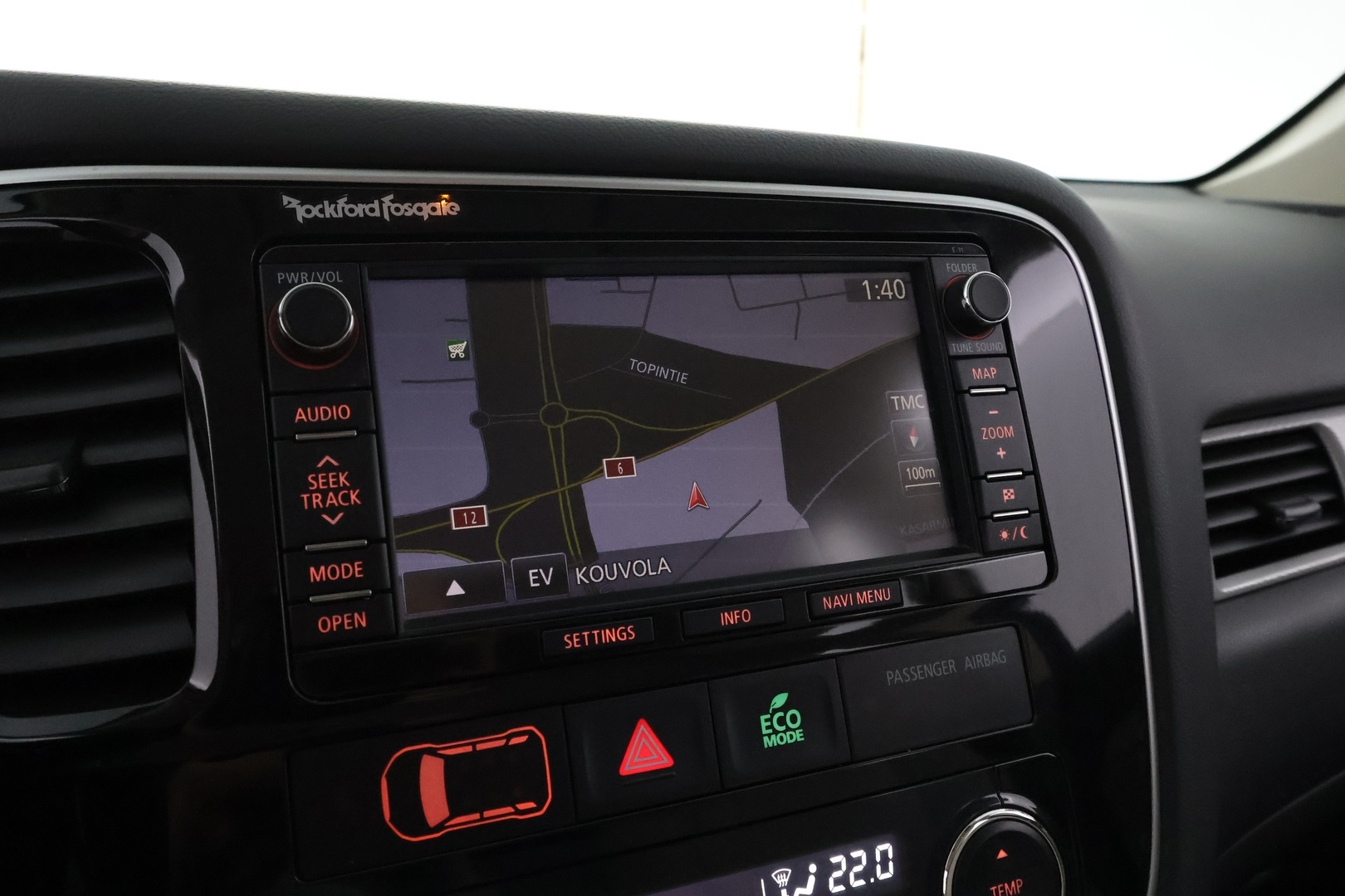 MITSUBISHI Outlander PHEV 2015