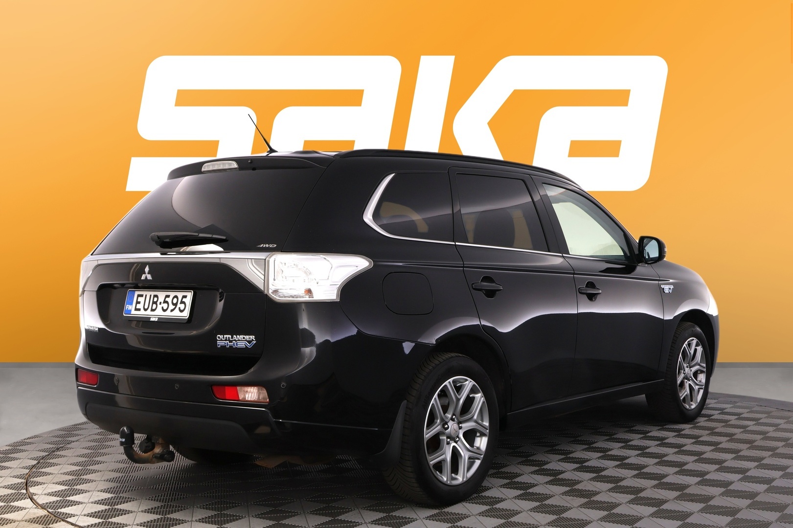 MITSUBISHI Outlander PHEV 2015