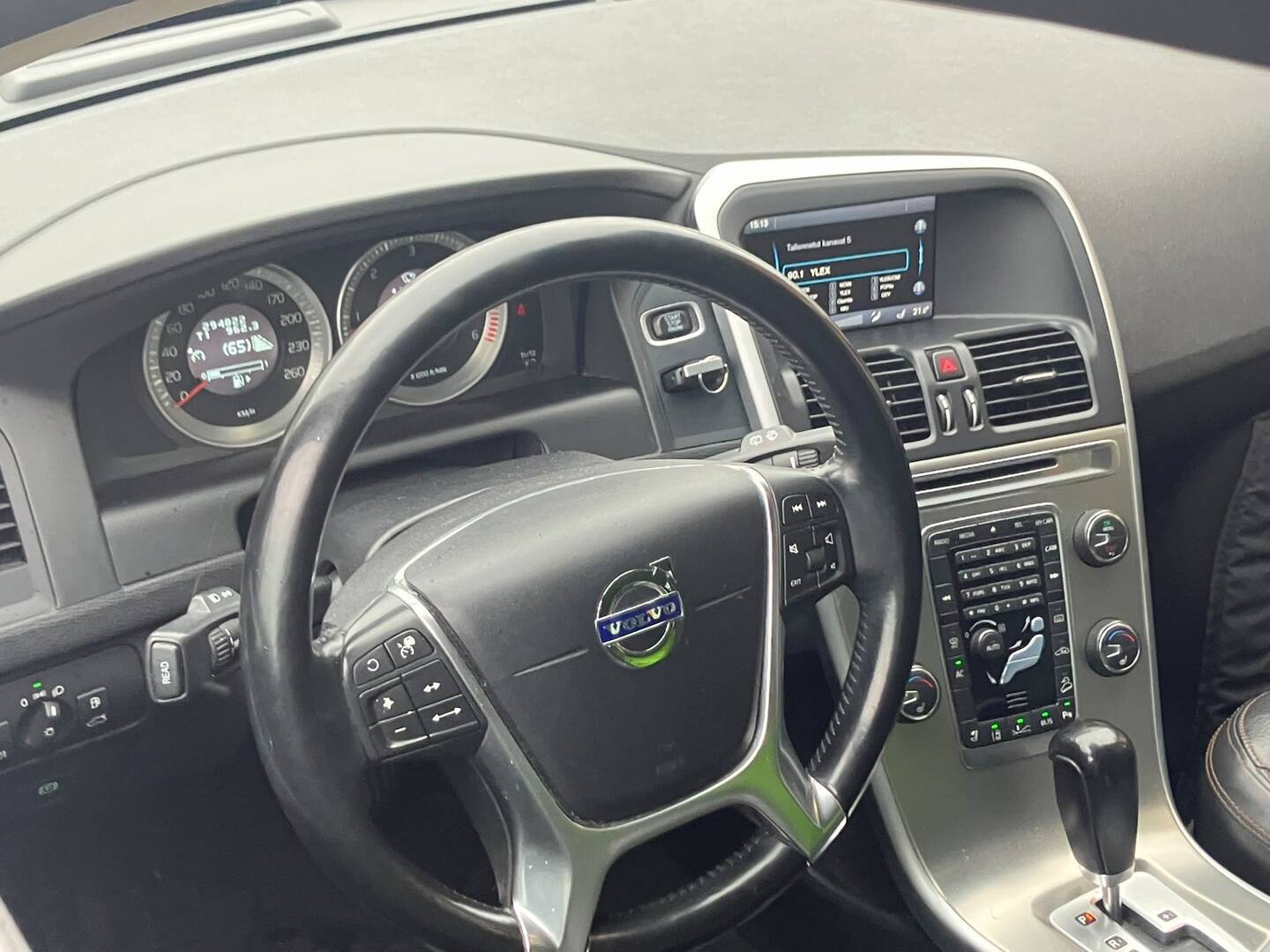 VOLVO XC60 2012