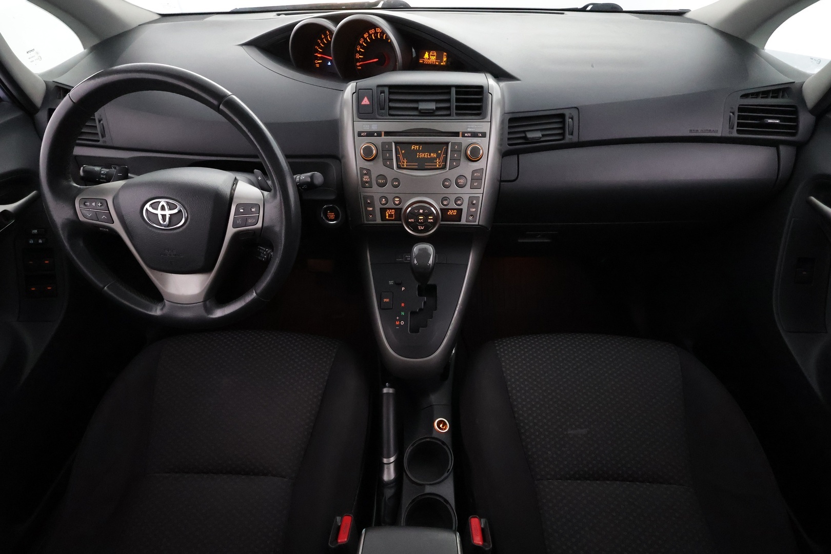TOYOTA Verso 2010