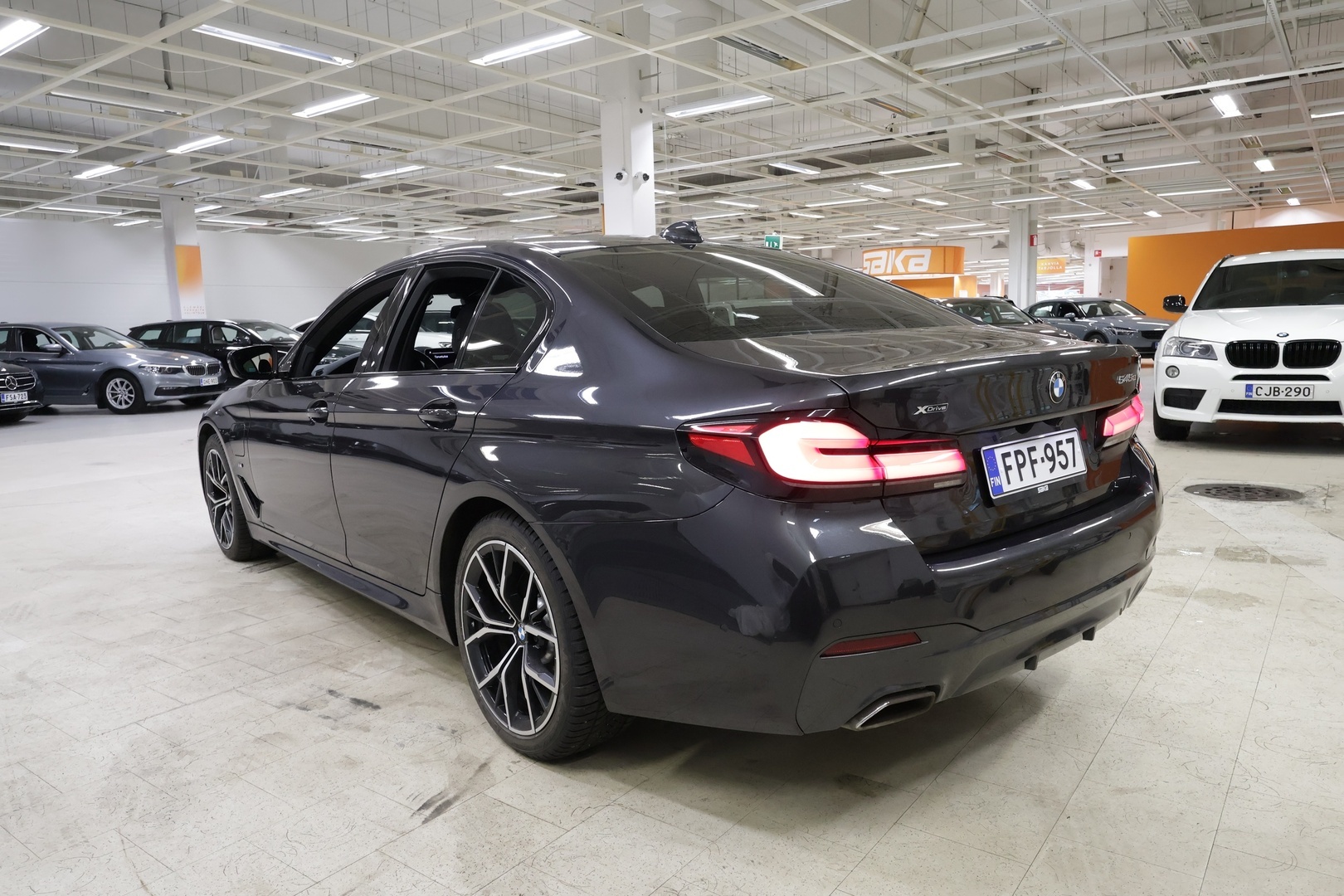 BMW 545 2021