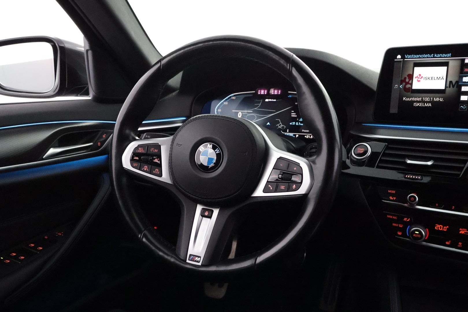 BMW 545 2021