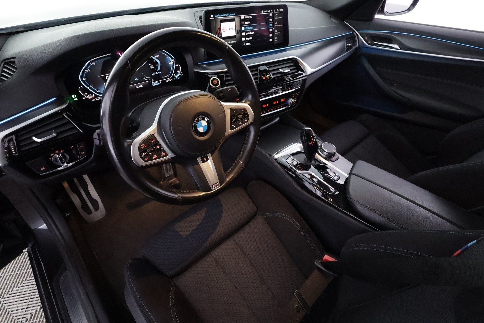 BMW 545 2021