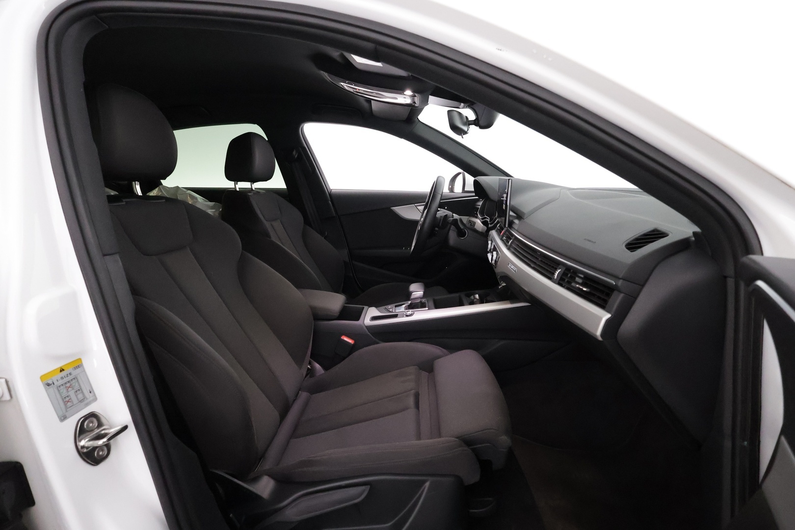 AUDI A4 2022