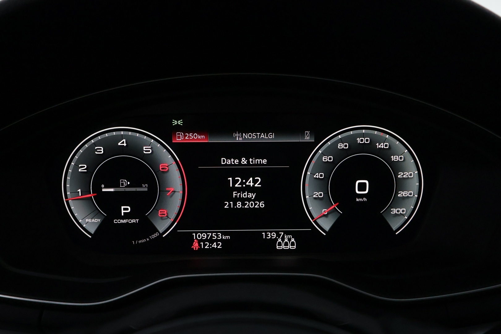 AUDI A4 2022