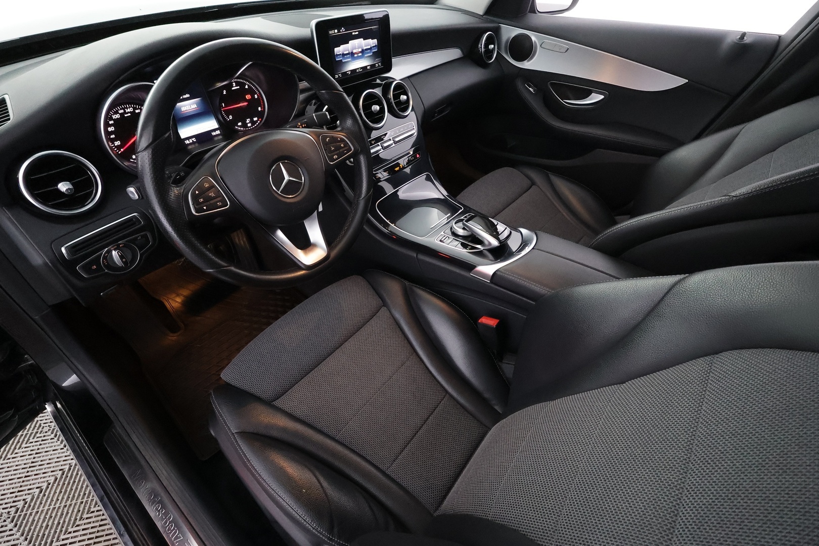 MERCEDES-BENZ C 2017