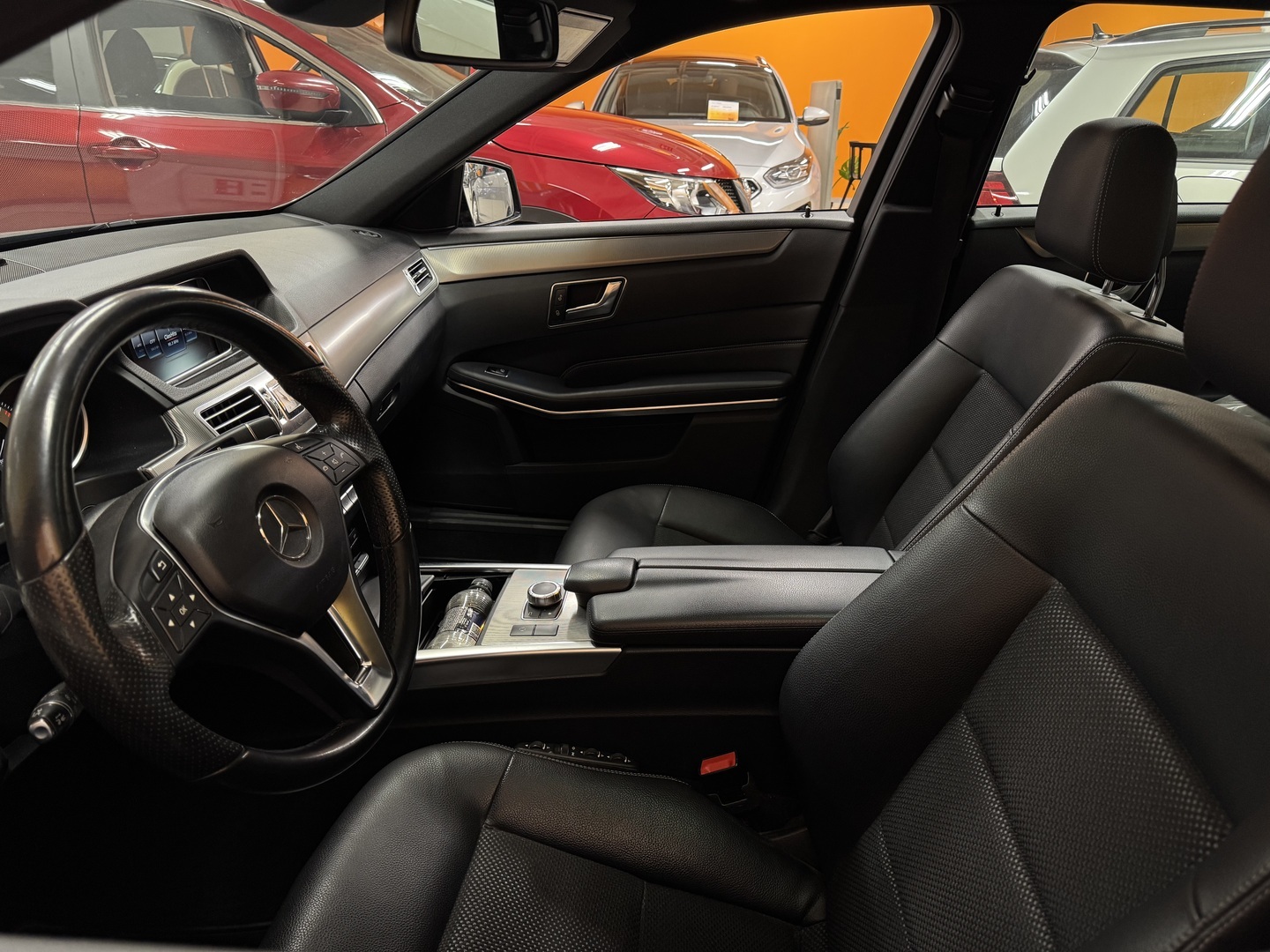 MERCEDES-BENZ E 2016