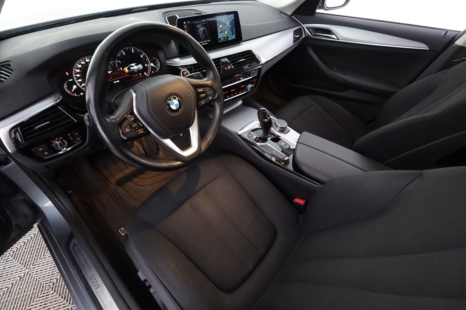 BMW 518 2018