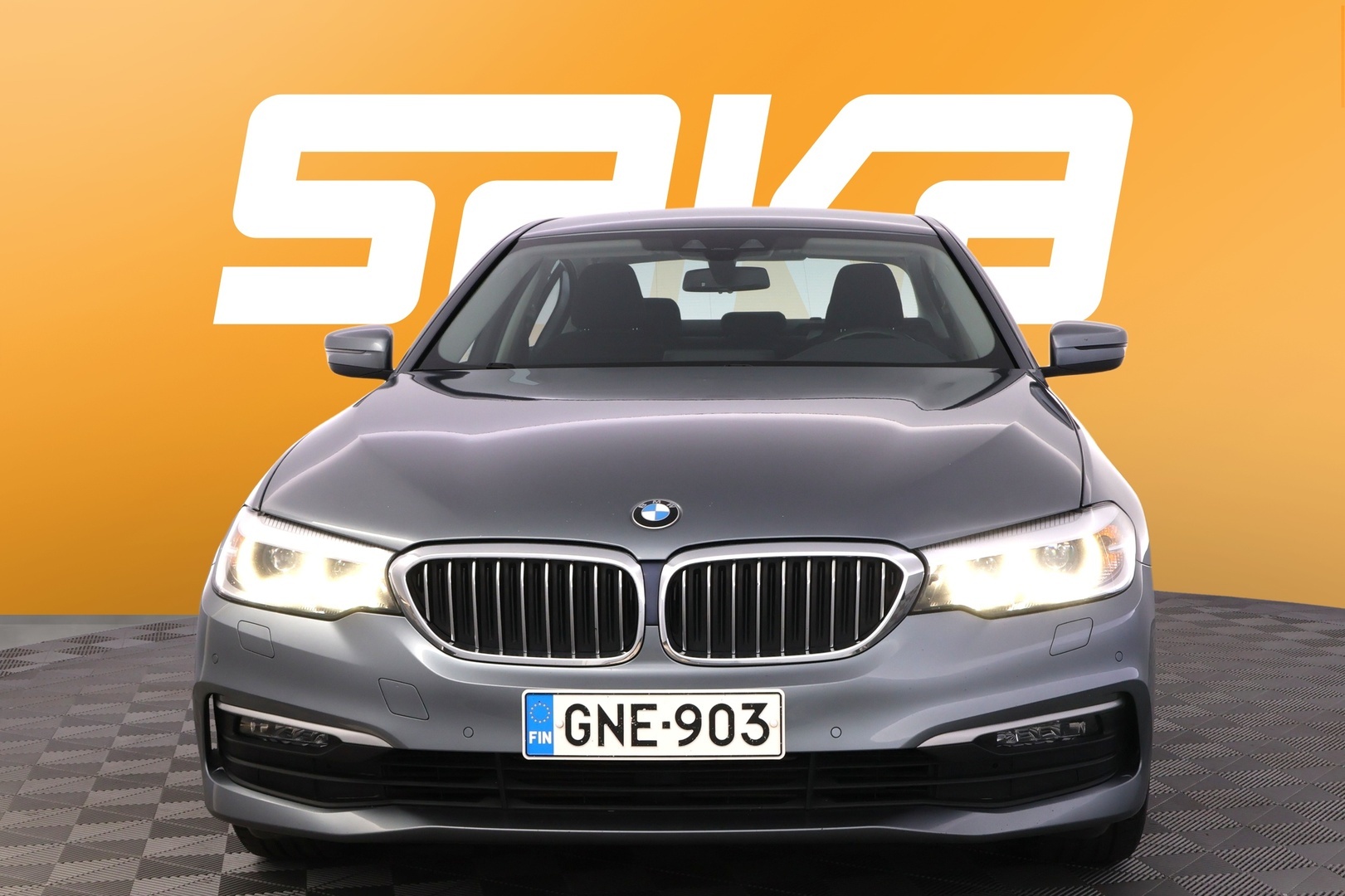 BMW 518 2018