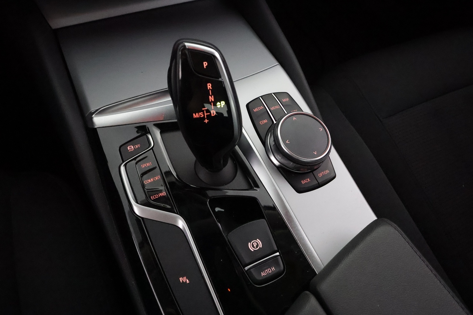 BMW 518 2018
