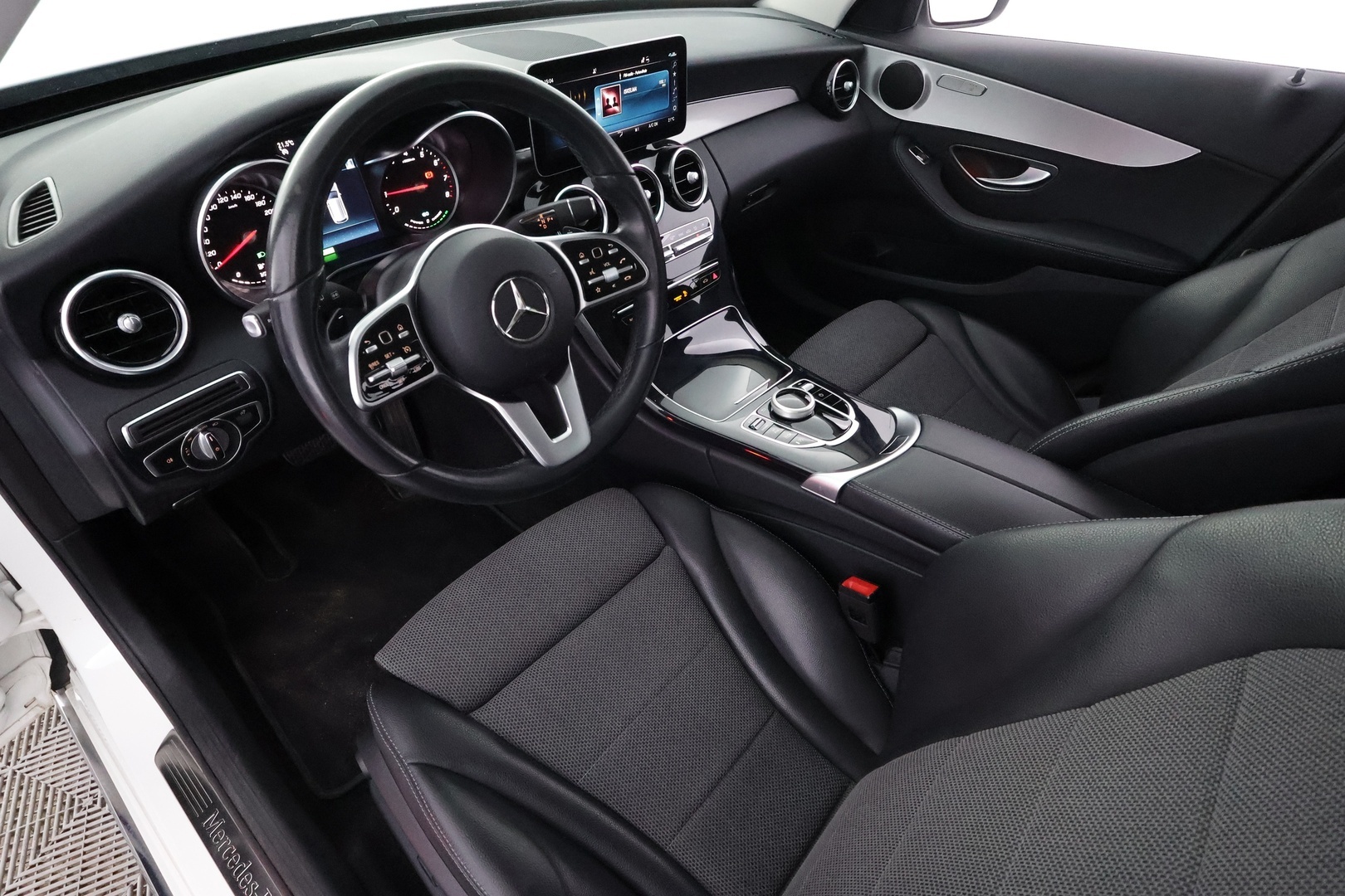MERCEDES-BENZ C 2019