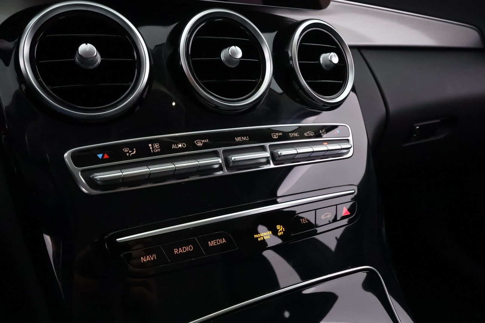 MERCEDES-BENZ C 2019