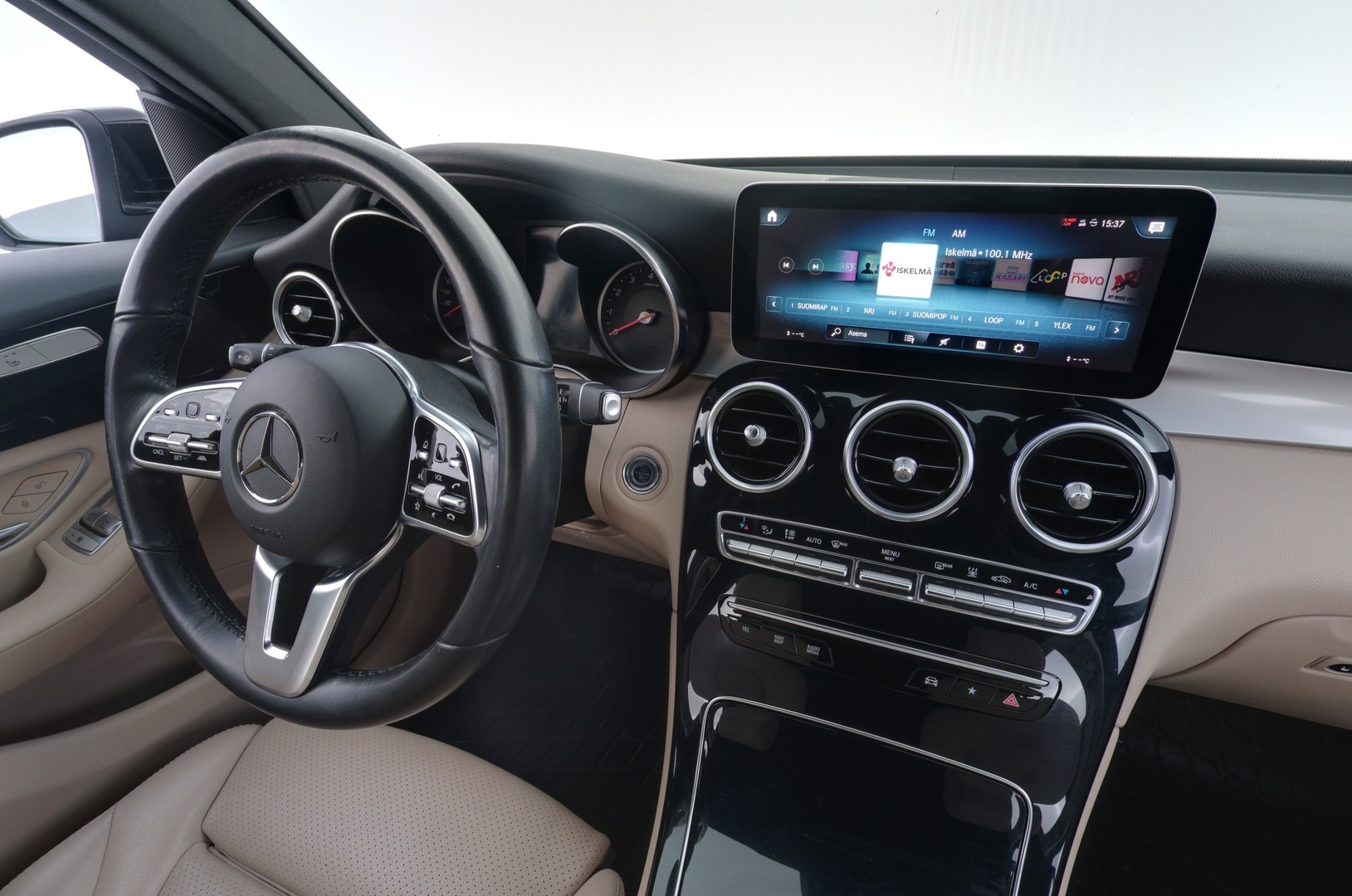 MERCEDES-BENZ GLC 2020