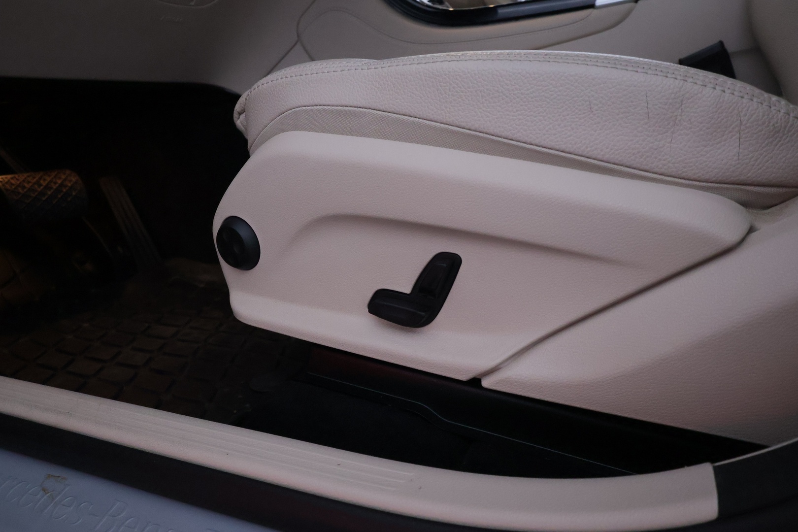 MERCEDES-BENZ GLC 2020