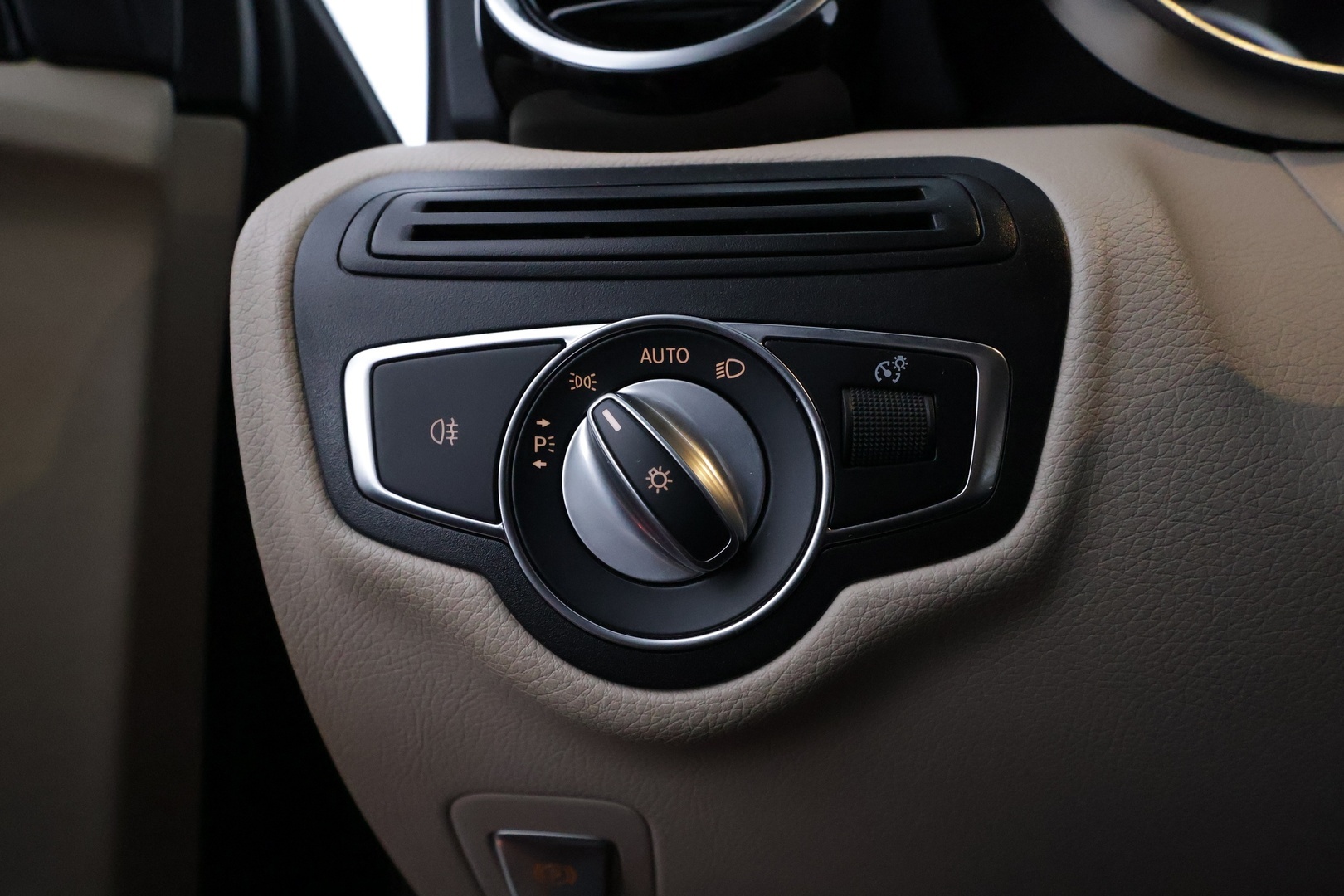 MERCEDES-BENZ GLC 2020