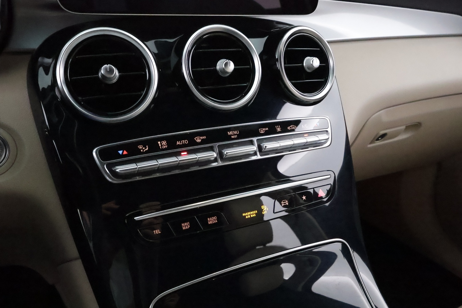 MERCEDES-BENZ GLC 2020