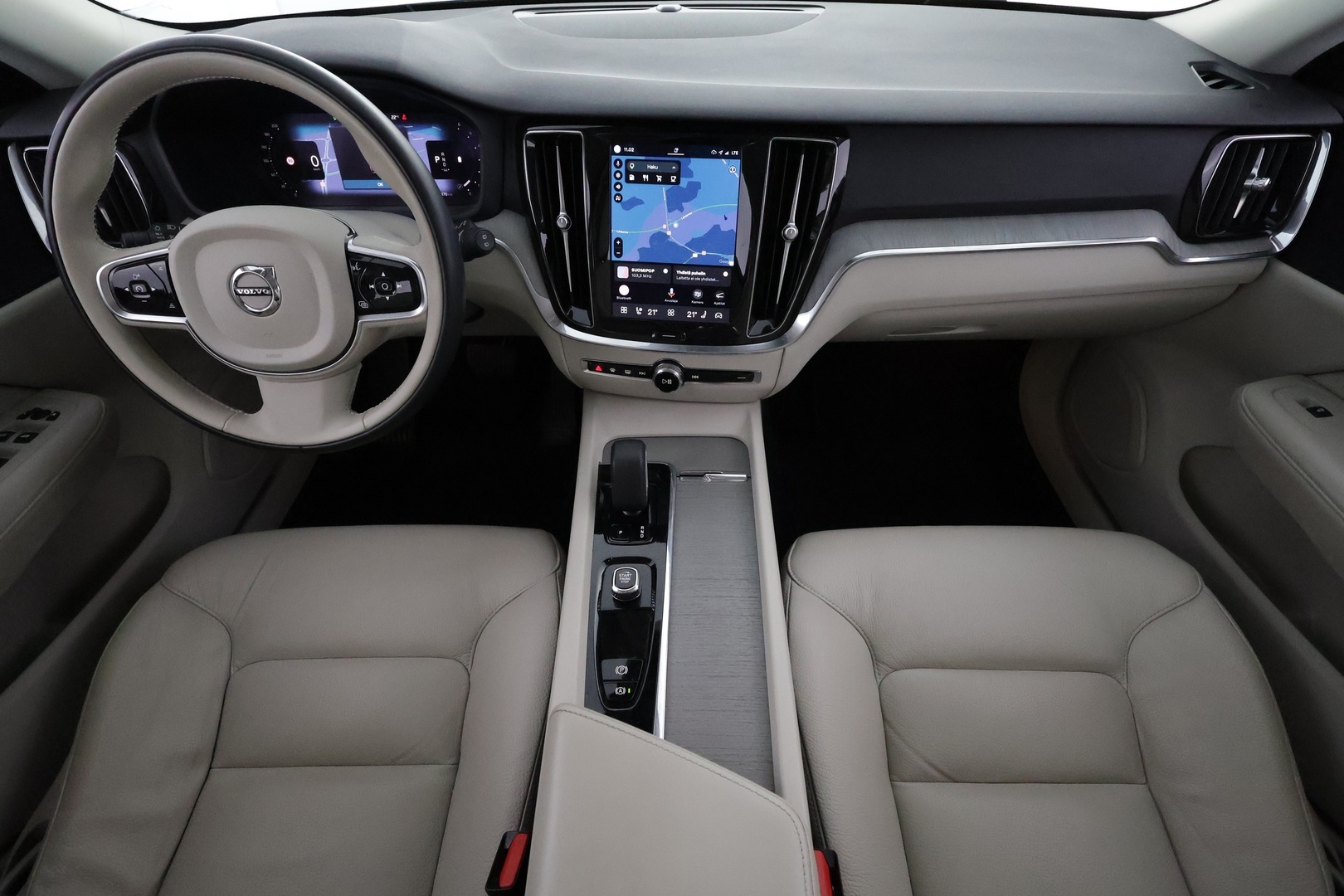 VOLVO V60 Cross Country 2023