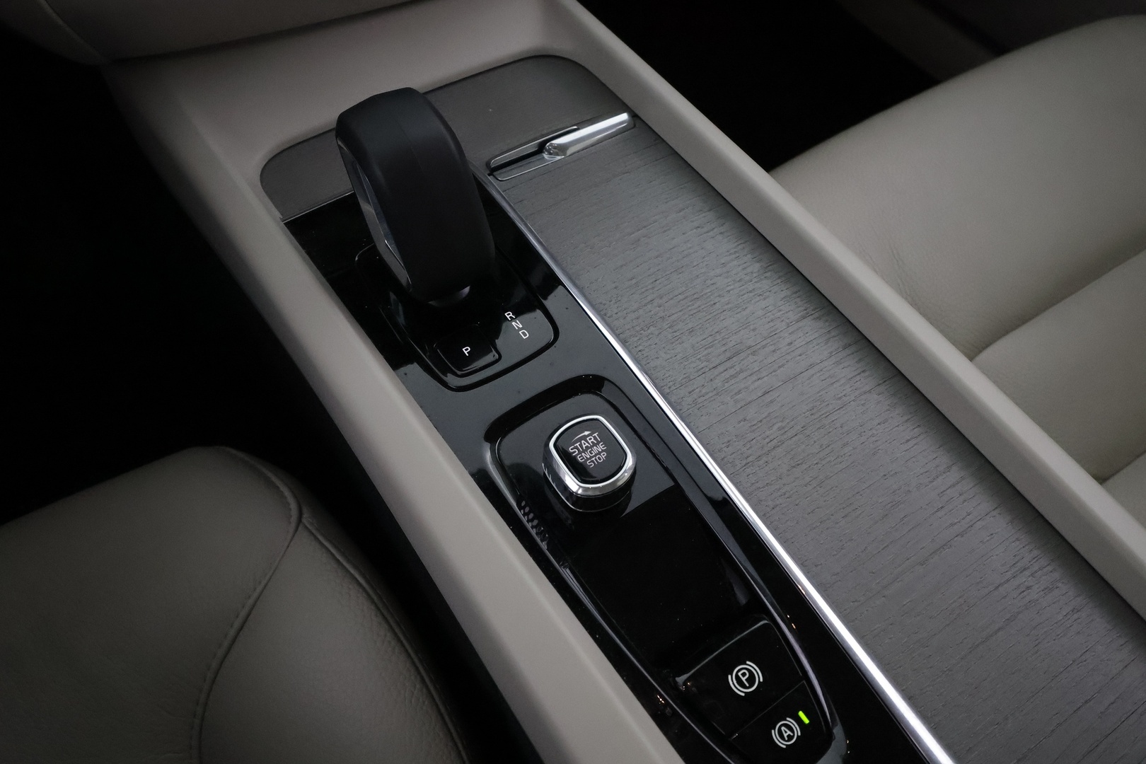 VOLVO V60 Cross Country 2023