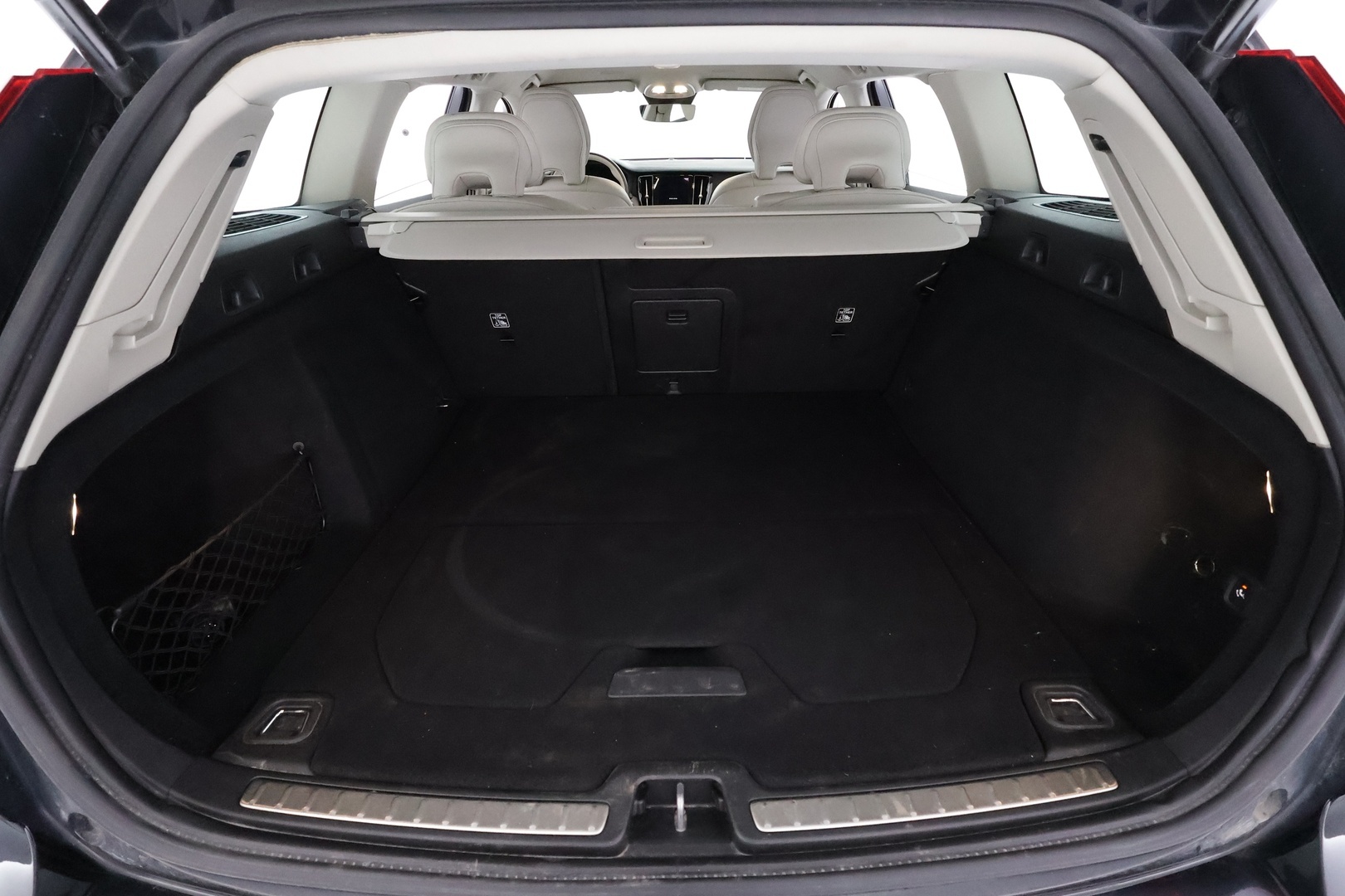 VOLVO V60 Cross Country 2023