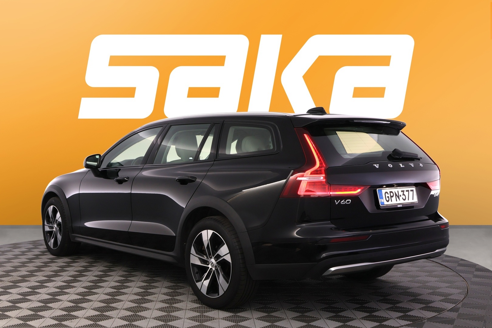 VOLVO V60 Cross Country 2023